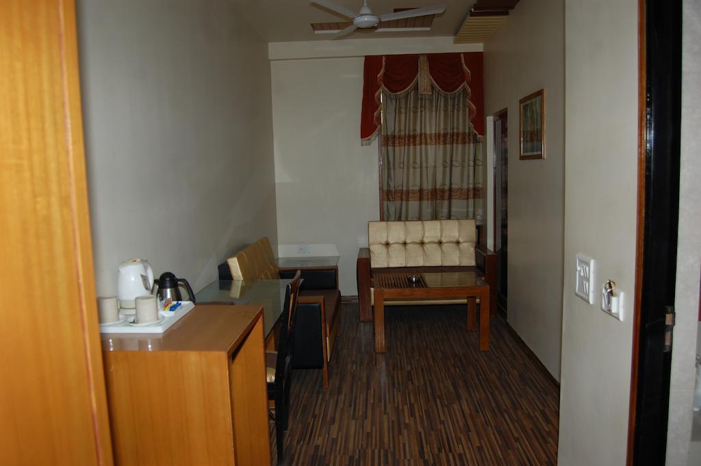 Metro Palace Hotel Bikaner Exterior photo
